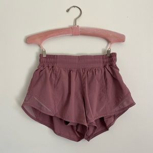 Lululemon Hotty Hot Low Rise Short 2.5”